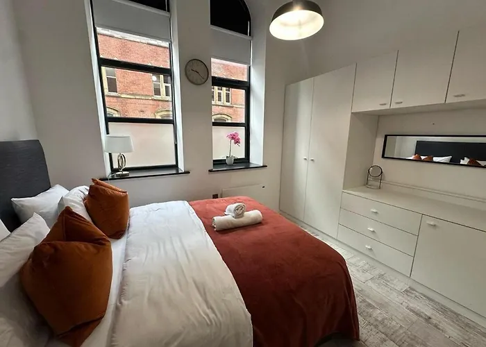 Modern 2 Bed Centre Лідс