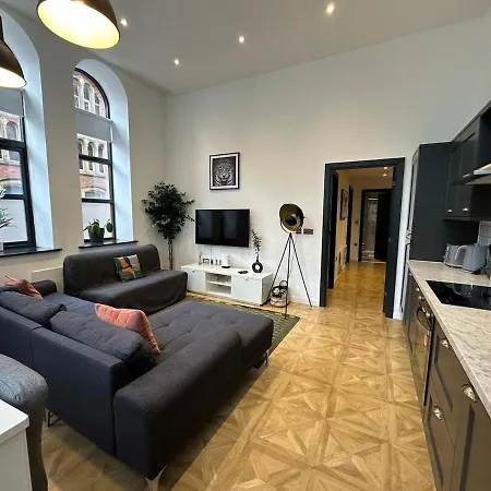 Apartment Modern 2 Bed Centre *