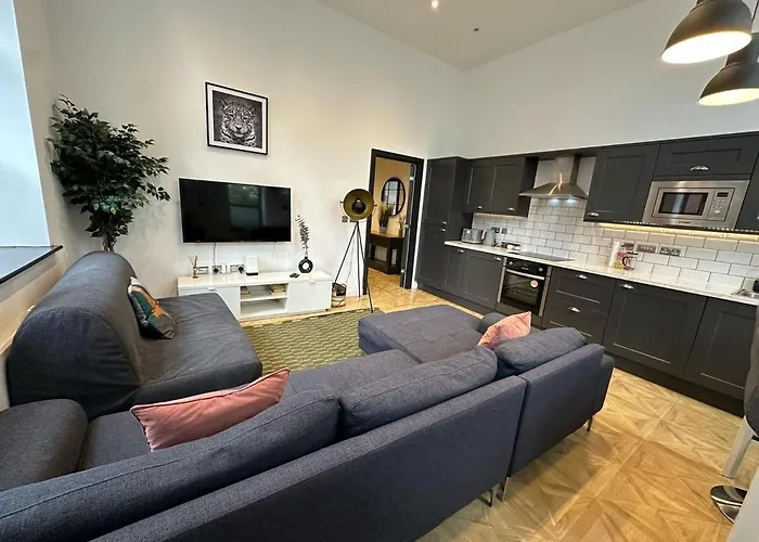 Apartment Modern 2 Bed Centre *